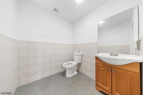 476 Bloy Street Hillside NJ 07205