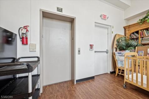 258 King George Road Warren NJ 07059
