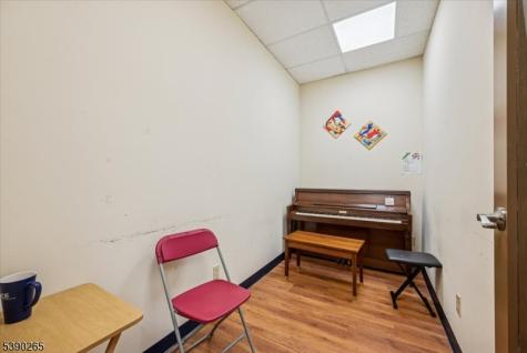 258 King George Road Warren NJ 07059