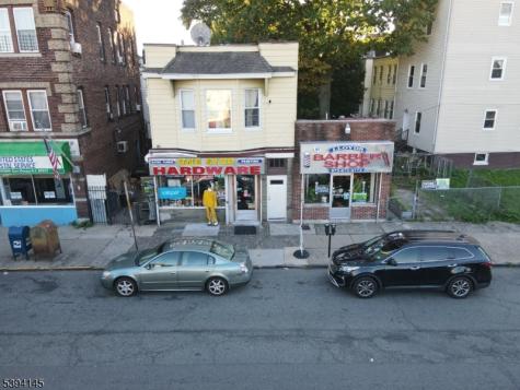 97 4TH Avenue East Orange NJ 07017