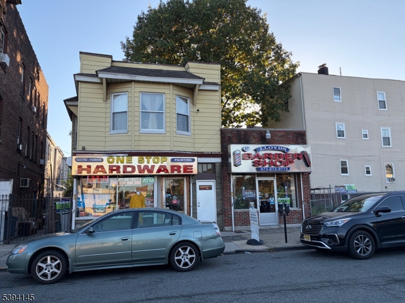 97 4TH Avenue East Orange NJ 07017