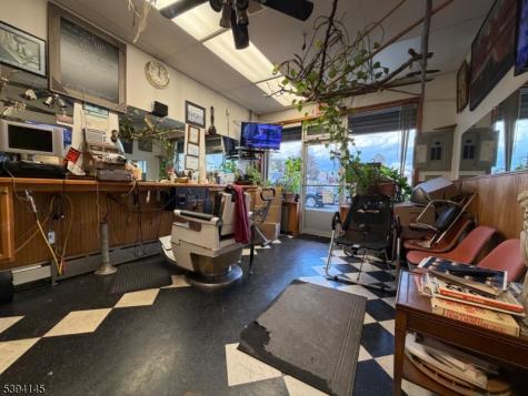 97 4TH Avenue East Orange NJ 07017