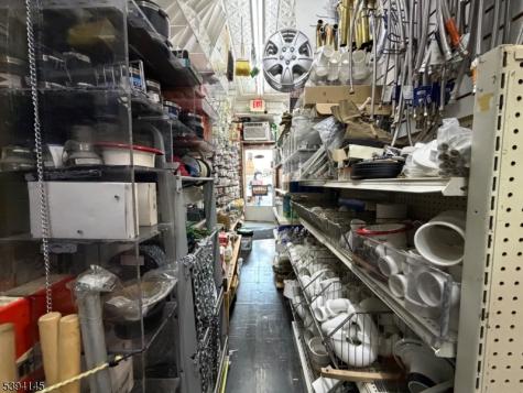 97 4TH Avenue East Orange NJ 07017