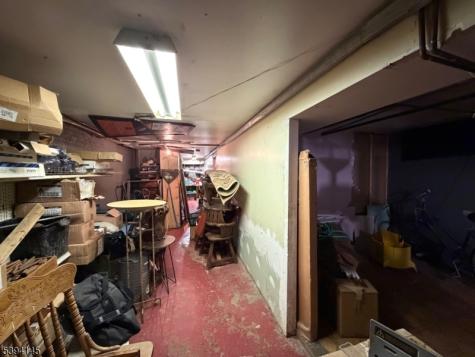 97 4TH Avenue East Orange NJ 07017