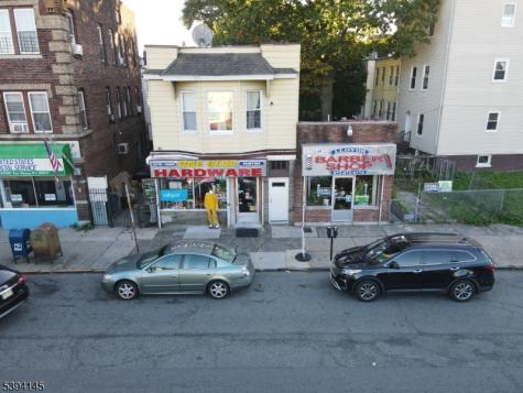 97 4TH Avenue East Orange NJ 07017