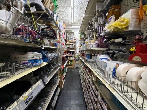 97 4TH Avenue East Orange NJ 07017