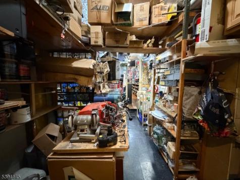 97 4TH Avenue East Orange NJ 07017