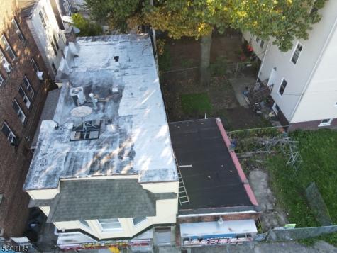 97 4TH Avenue East Orange NJ 07017