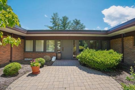 8 Shunpike Madison NJ 07940