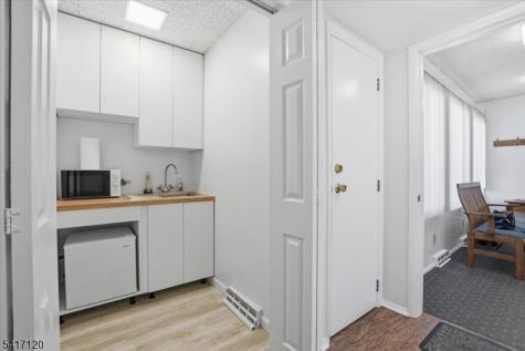 8 Shunpike Madison NJ 07940