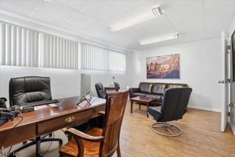 8 Shunpike Madison NJ 07940