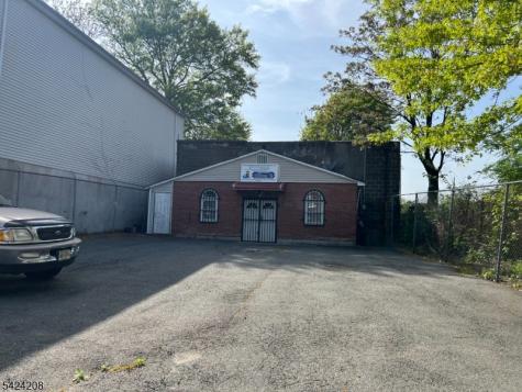 52 Gray Street Newark NJ 07107
