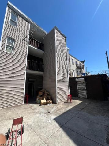 304 S Orange Avenue Newark NJ 07103