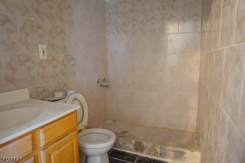 699 Frelinghuysen Avenue Newark NJ 07114