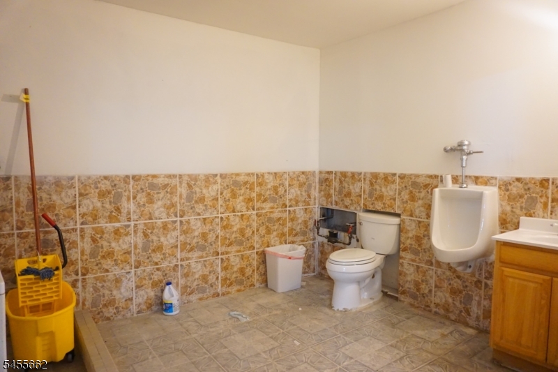 699 Frelinghuysen Avenue Newark NJ 07114