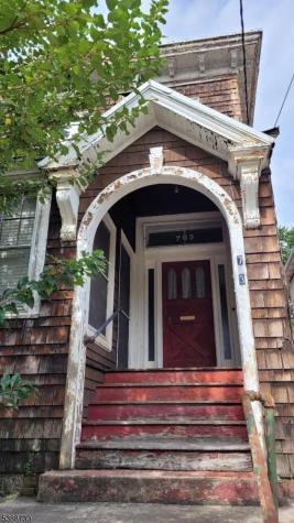 757 Avenue C Bayonne NJ 07002