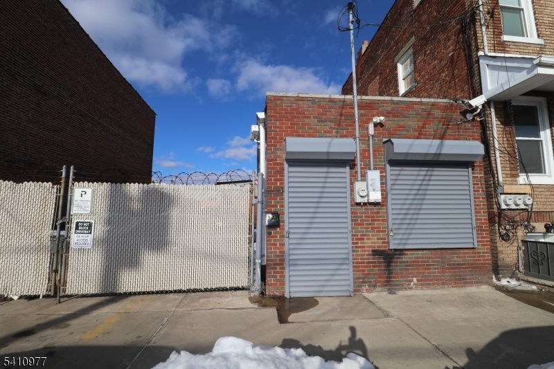 92 Clifford Street Newark NJ 07105