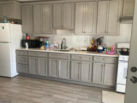 131 Delancy Street Newark NJ 07105