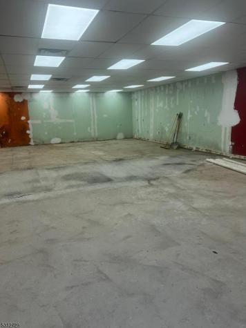 904 S Orange Avenue Newark NJ 07106