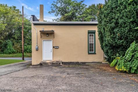 933 Lee Avenue Alpha NJ 08865