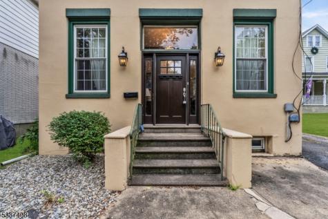933 Lee Avenue Alpha NJ 08865