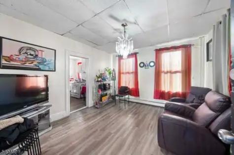 425 3RD Avenue Elizabeth NJ 07206