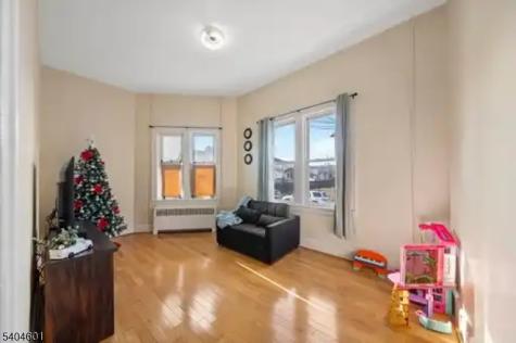 425 3RD Avenue Elizabeth NJ 07206