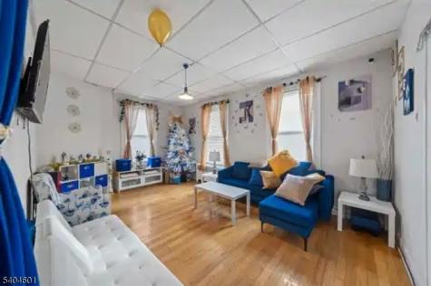 425 3RD Avenue Elizabeth NJ 07206