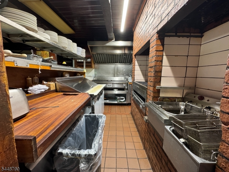1176 State Route 23 Wantage NJ 07461