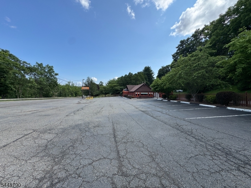 1176 State Route 23 Wantage NJ 07461