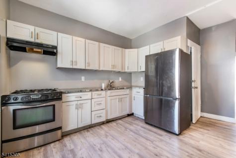357 16TH Avenue Irvington NJ 07111