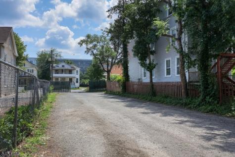 319 E 2nd Street Plainfield NJ 07060