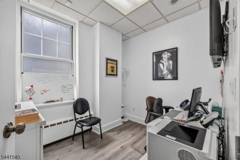 89 Valley Road Montclair NJ 07042