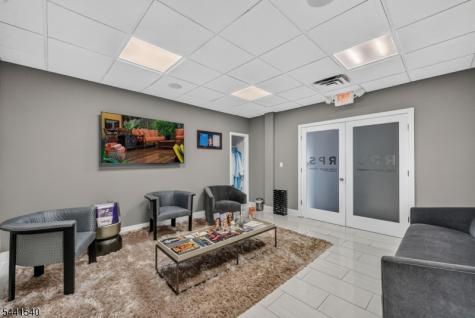 89 Valley Road Montclair NJ 07042