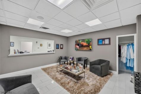 89 Valley Road Montclair NJ 07042
