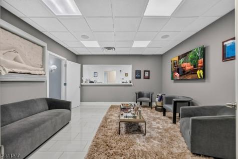 89 Valley Road Montclair NJ 07042