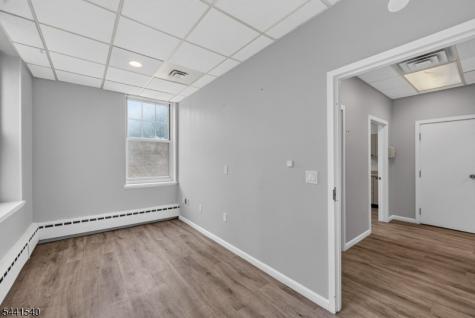 89 Valley Road Montclair NJ 07042