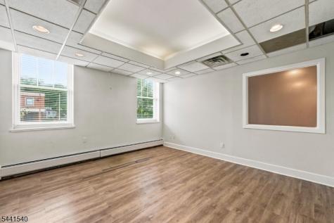 89 Valley Road Montclair NJ 07042
