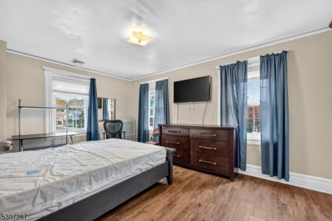 160 Bloomfield Avenue Verona NJ 07044