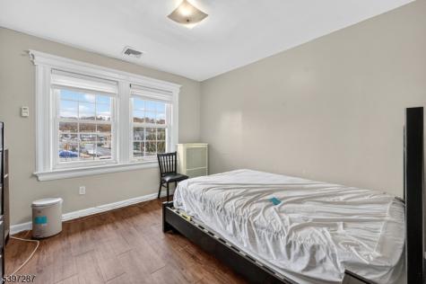 160 Bloomfield Avenue Verona NJ 07044