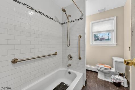 160 Bloomfield Avenue Verona NJ 07044