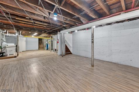 160 Bloomfield Avenue Verona NJ 07044