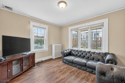 160 Bloomfield Avenue Verona NJ 07044