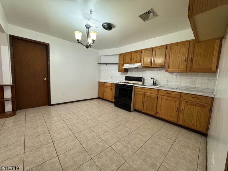 109 Fleming Avenue Newark NJ 07105