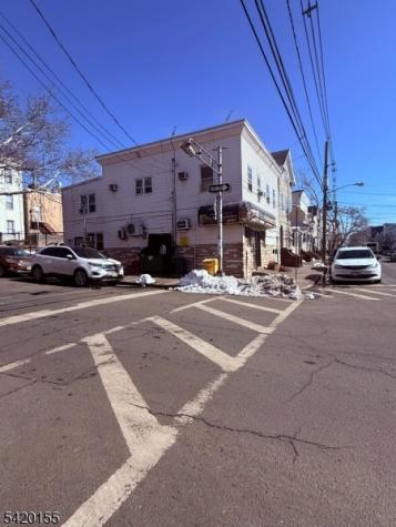 251 Walnut Street Newark NJ 07105