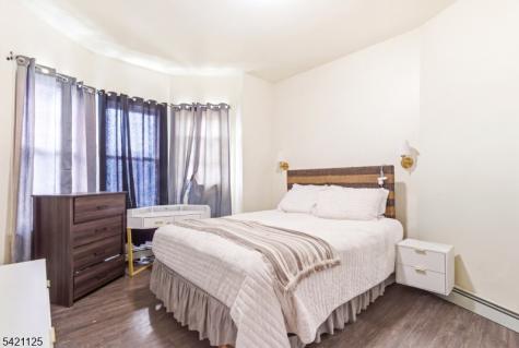 237 Astor Street Newark NJ 07114
