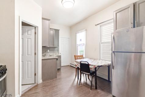 237 Astor Street Newark NJ 07114
