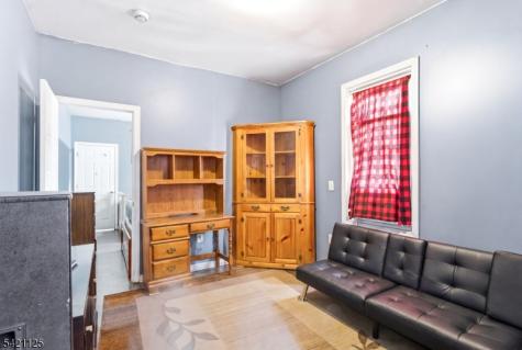 237 Astor Street Newark NJ 07114