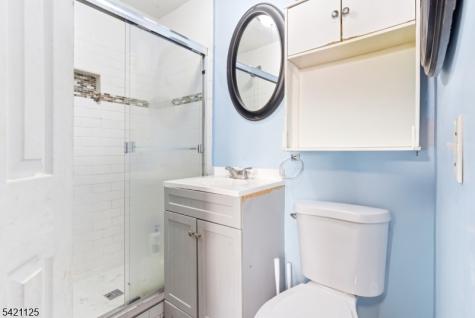 237 Astor Street Newark NJ 07114
