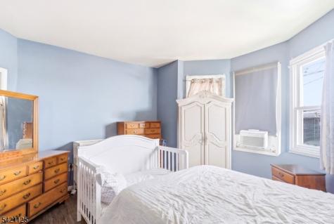 237 Astor Street Newark NJ 07114